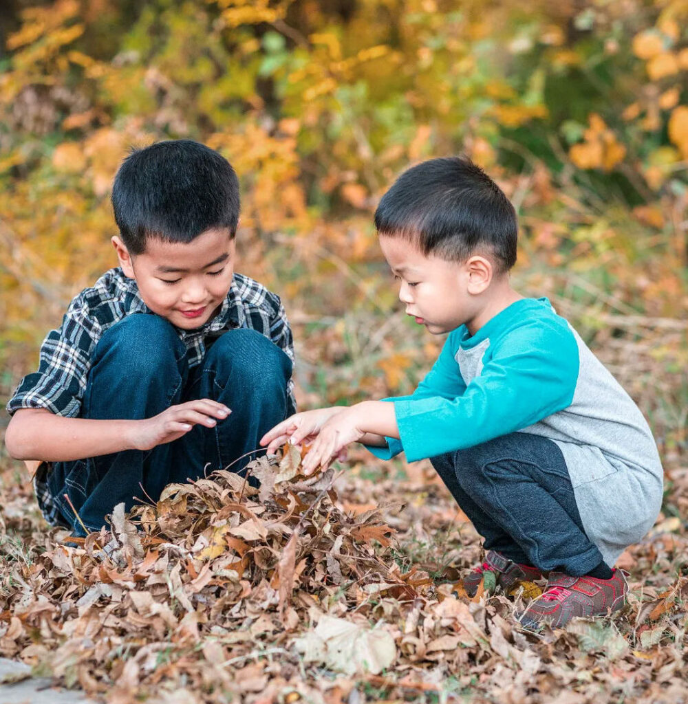 Children Playing with Leaves: Boise Idaho Photographer
